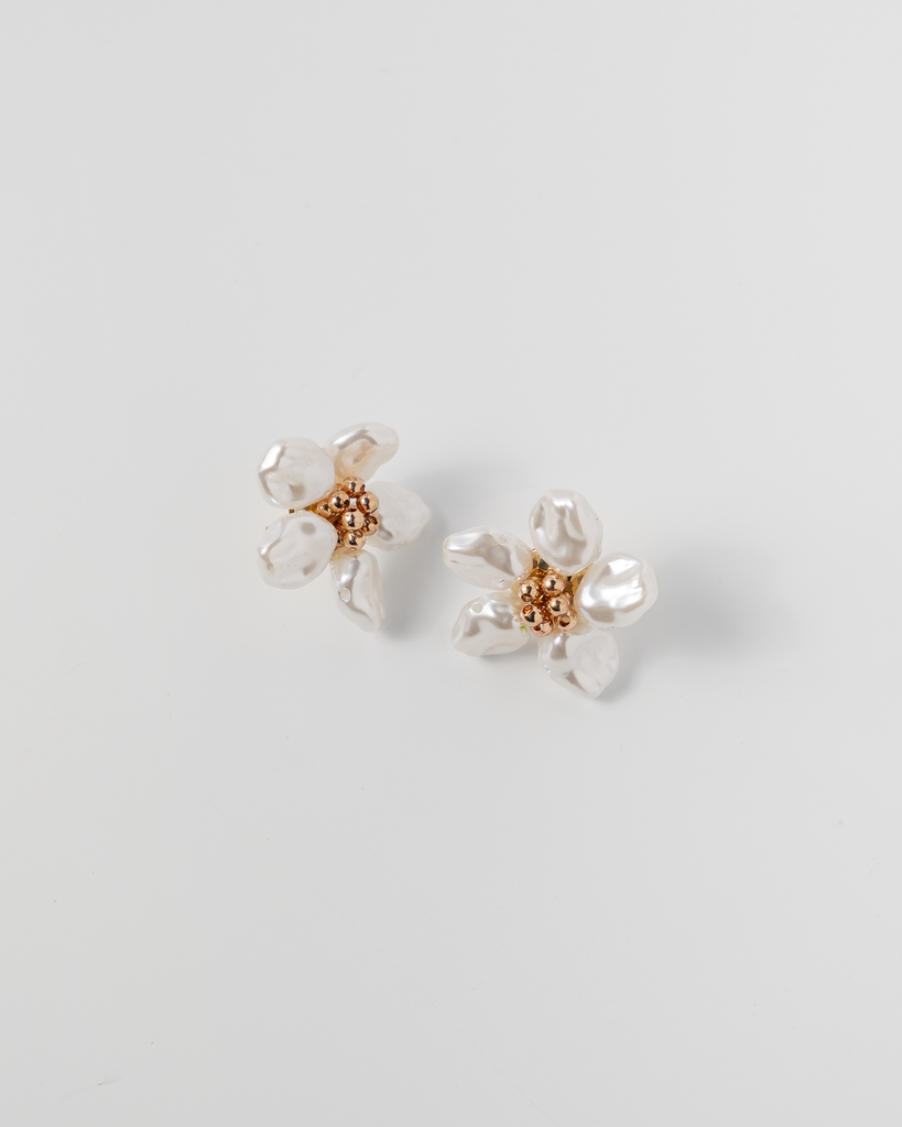 NYU NYU Beaded Pearl Flower Earrings