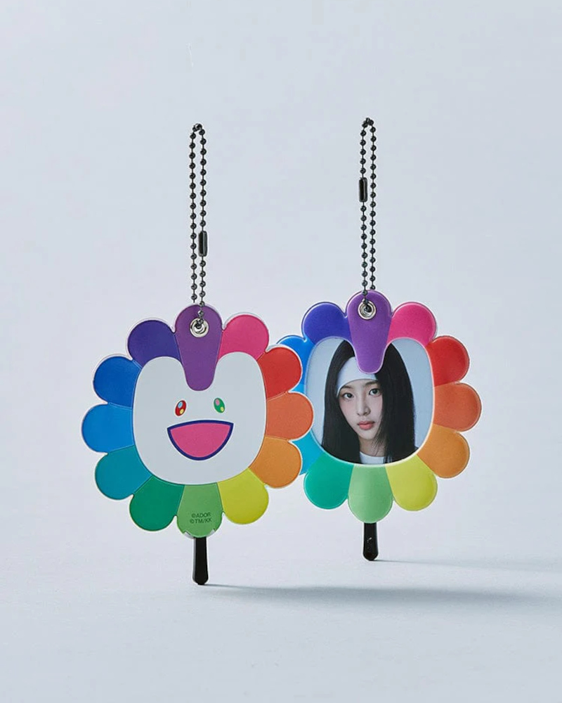 Porte-clés NewJeans x MURAKAMI FAN