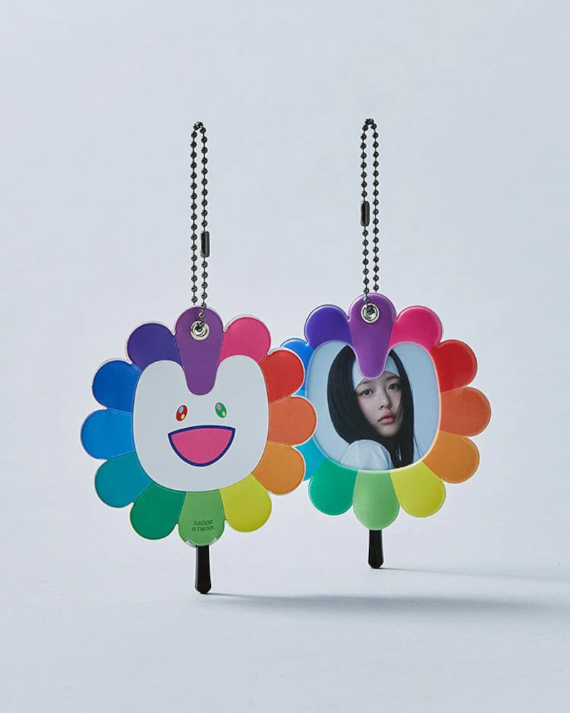 Porte-clés NewJeans x MURAKAMI FAN
