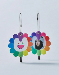 Porte-clés NewJeans x MURAKAMI FAN