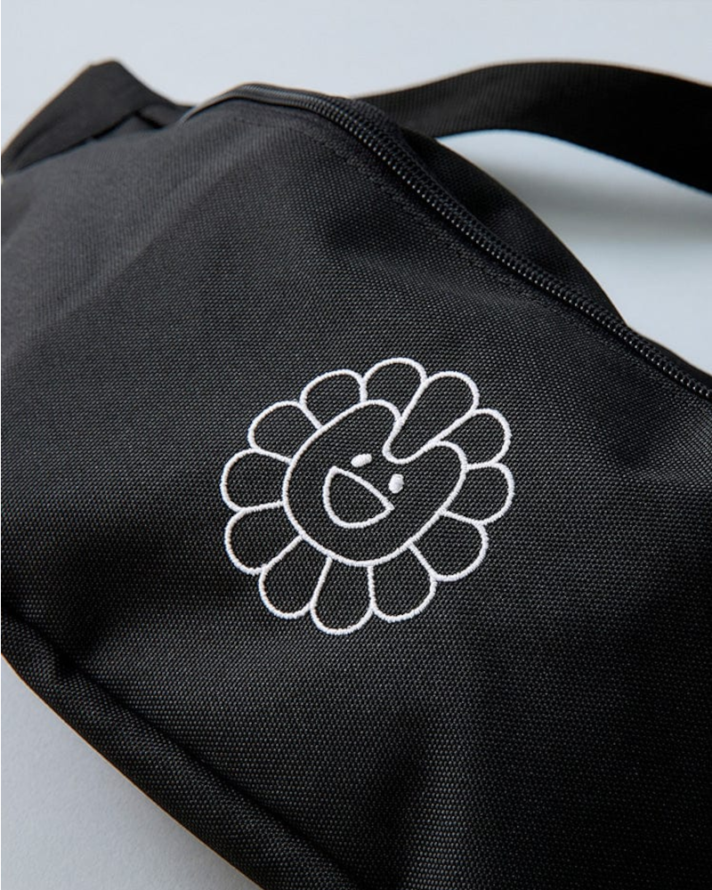 SAC À BÂTON LUMINEUX NewJeans x MURAKAMI
