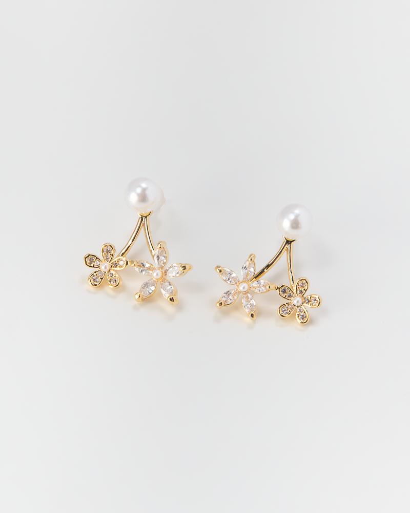 NYU NYU Pearl And Twinkling Flowers Earrings